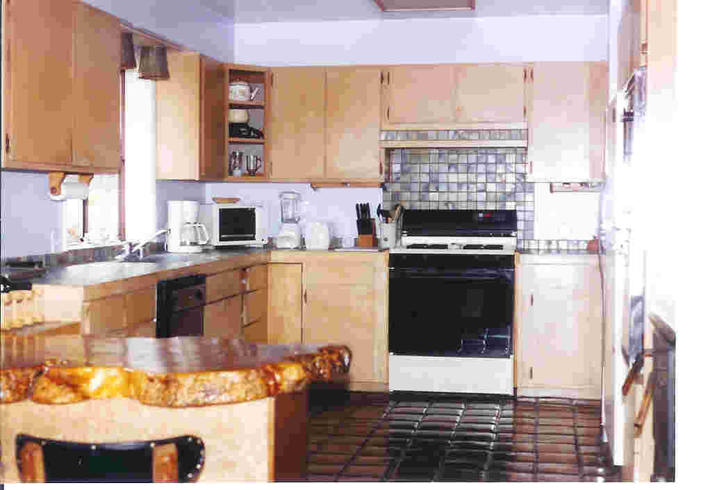 fullyequippedkitchen.jpg